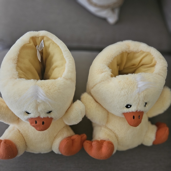 Yellow chunky big duck winter fleece indoor slippers - Picture 2 of 11